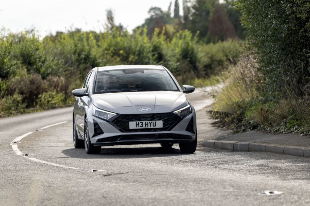 Hyundai i20 Magna CVT वेरिएंट – स्टाइल, टेक्नोलॉजी और परफॉर्मेंस का बेहतरीन मिश्रण।