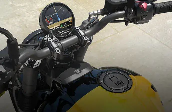 Royal Enfield Guerrilla 450 front look