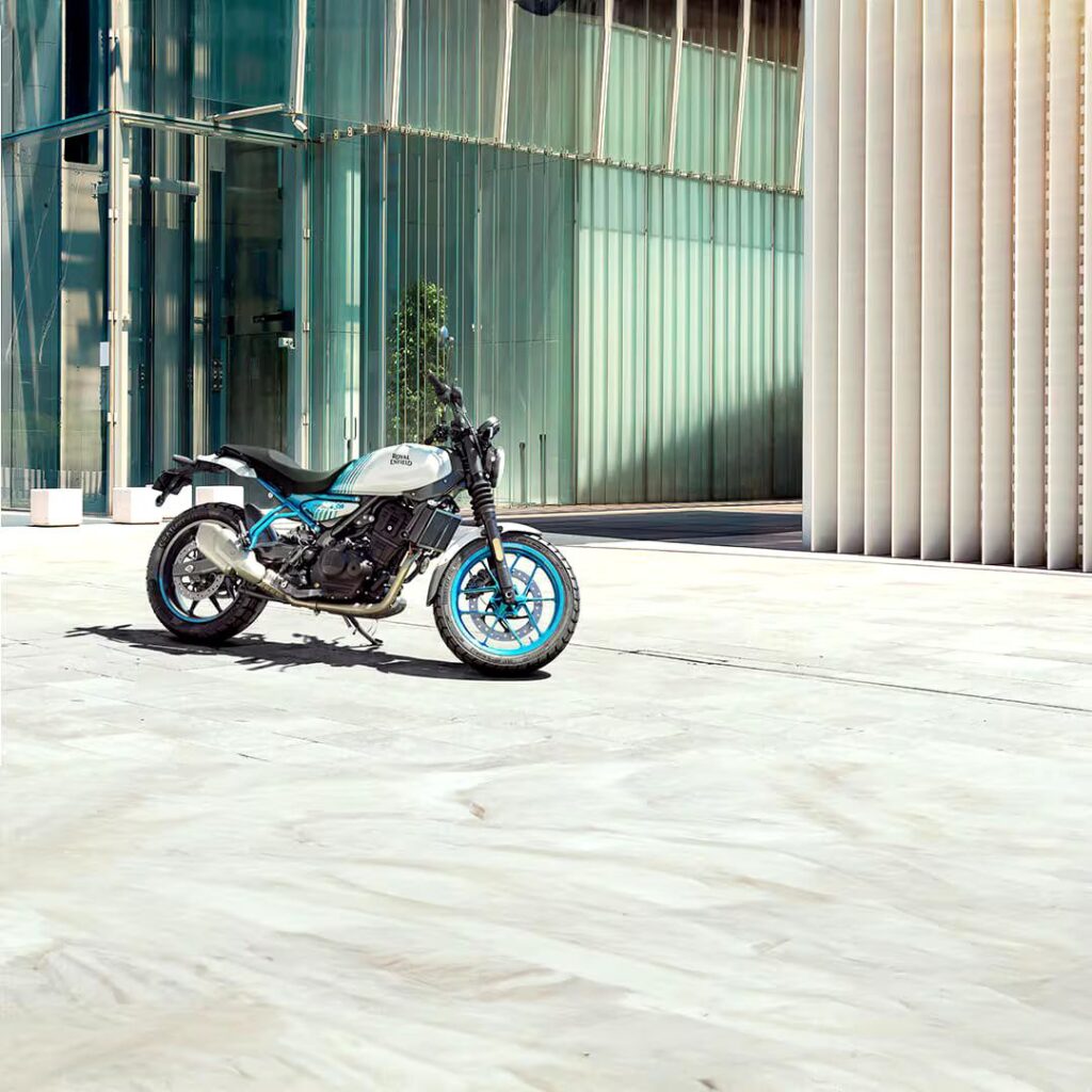 Royal Enfield Guerrilla 450 side look